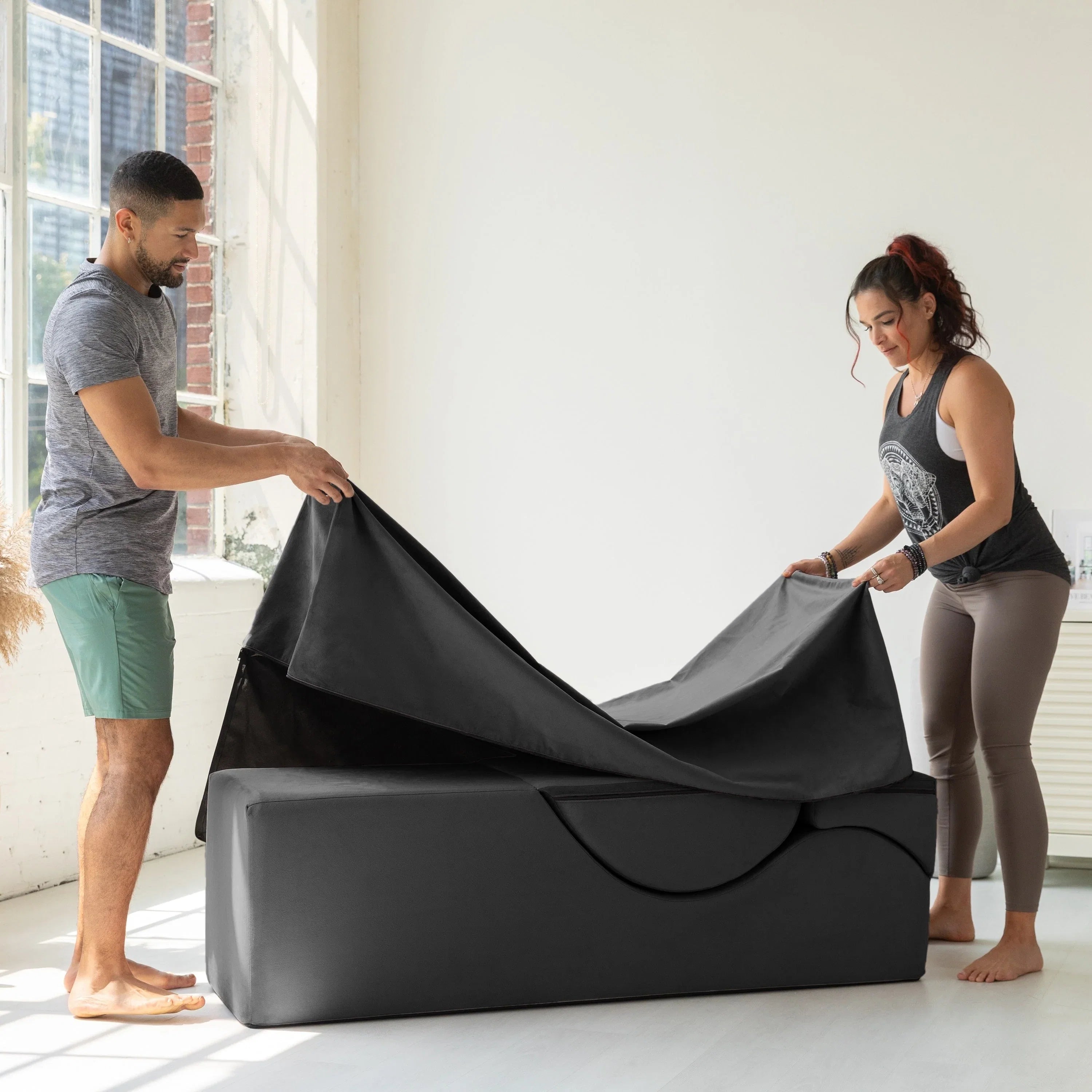 Avana Kami Chaise convertible / Yoga & Massage - Pouf 2 en 1 avec chaise longue de yoga escamotable, Microvelours - N/A