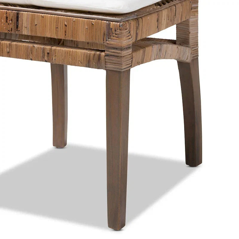 Chaise de salle à manger Laluna en rotin et bois d'acajou de style bohème moderne avec coussin